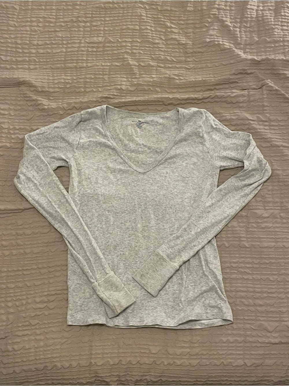 Brandy Melville Light Gray V-Neck Long Sleeve Top